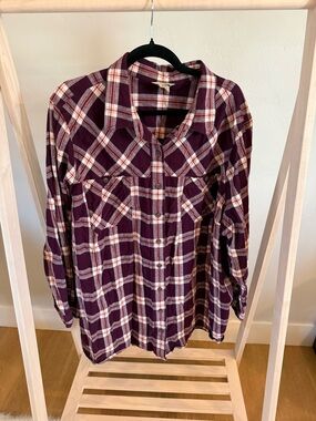 Duluth Trading Co Purple and Cream Plaid Button Shirt